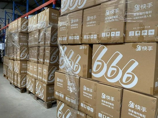 快手愛(ài)心物資馳援河南，照片由快手提供面